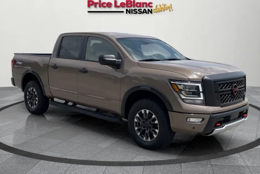 2024 Nissan Titan PRO-4X photo 1