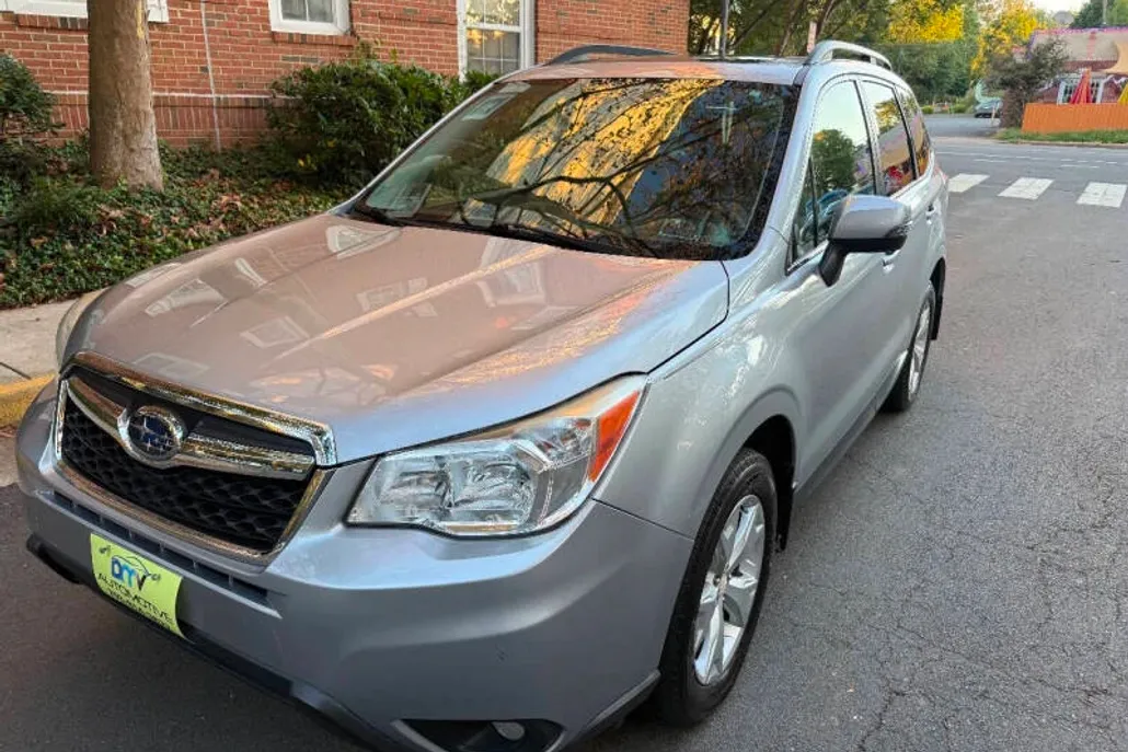 2014 Subaru Forester 2.5i Touring photo 1