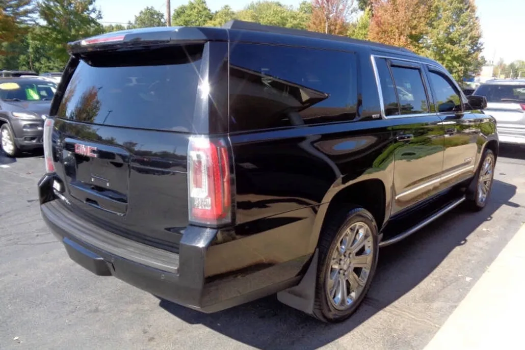 2019 Gmc Yukon XL SLT photo 1