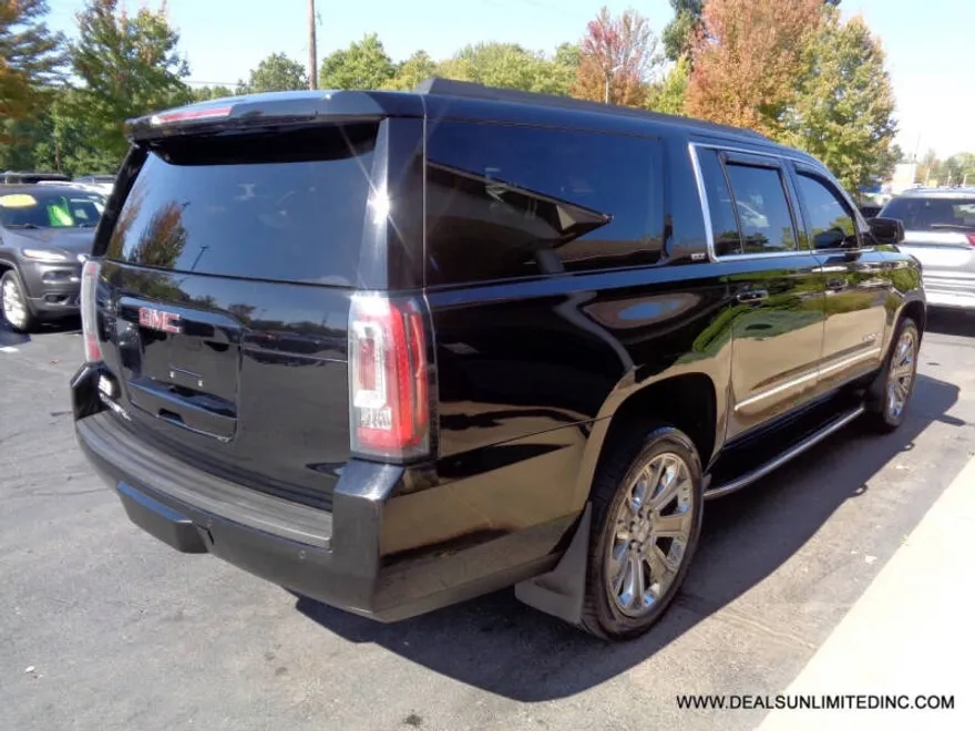 2019 Gmc Yukon XL SLT photo 1