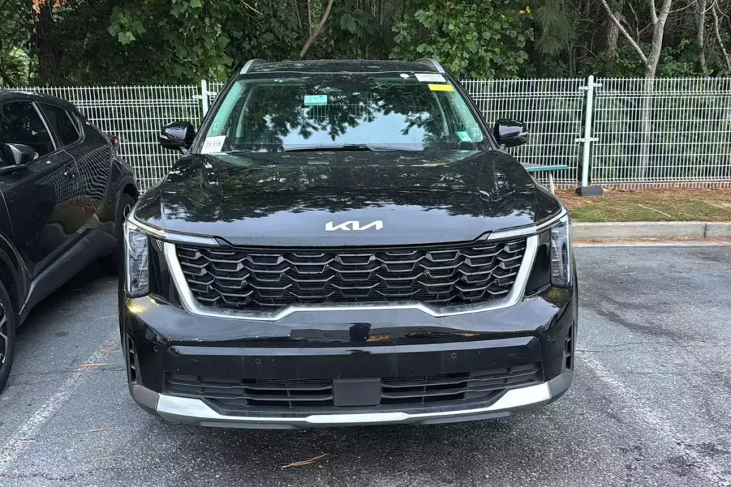 2024 Kia Sorento S photo 1