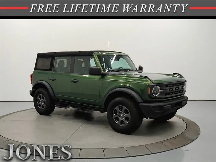 2022 Ford Bronco Base photo 1
