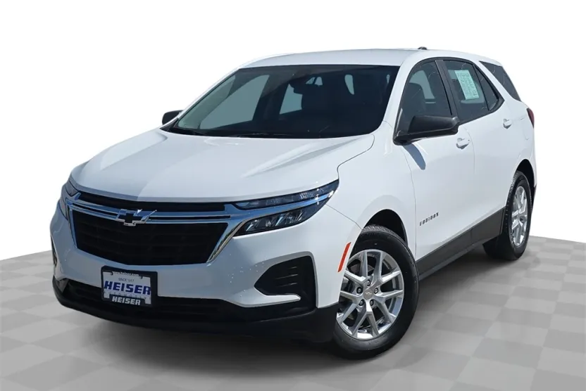 2024 Chevrolet Equinox LS photo 1
