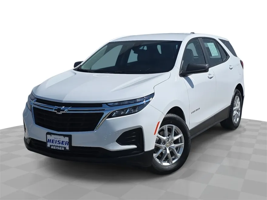 2024 Chevrolet Equinox LS photo 1