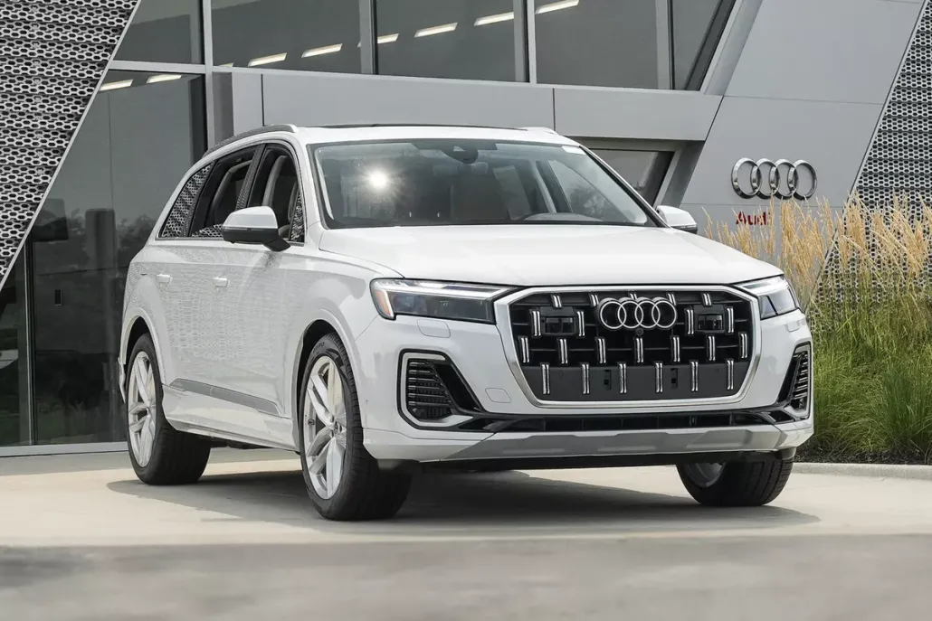 2025 Audi Q7 Premium Plus photo 1