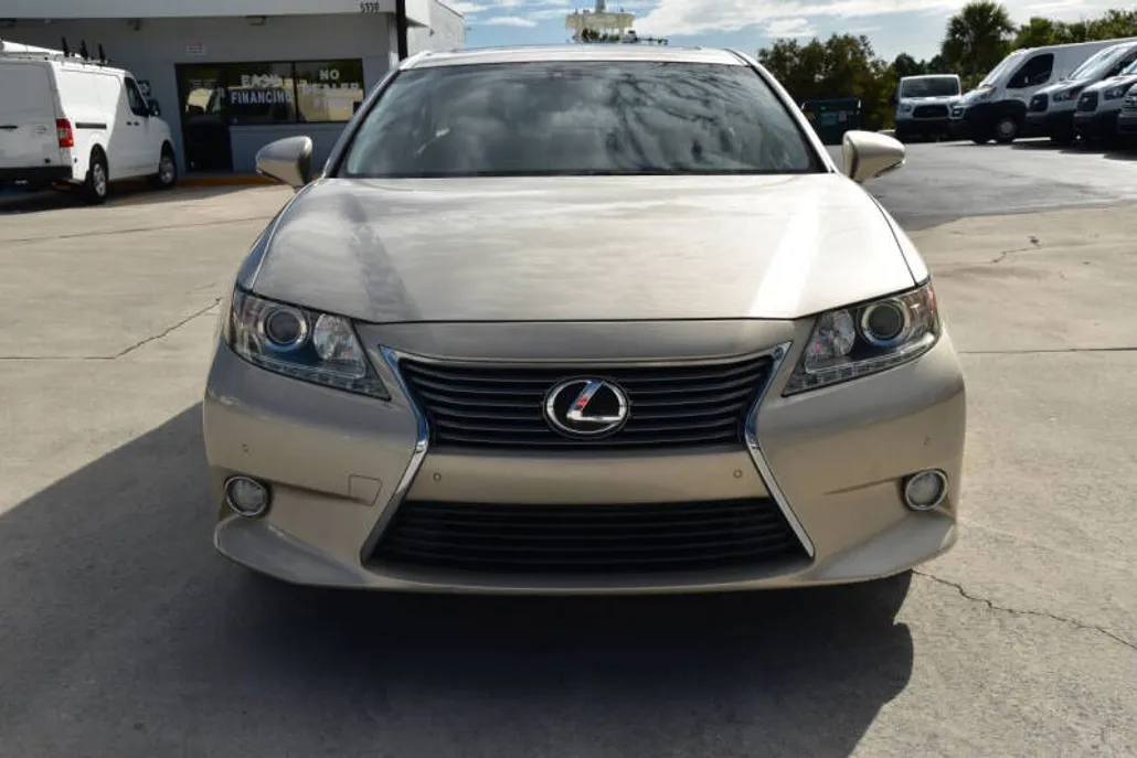 2013 Lexus ES 350 photo 1