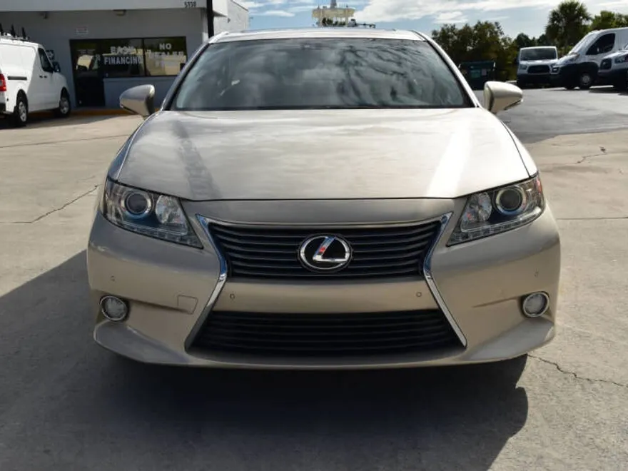 2013 Lexus ES 350 photo 1