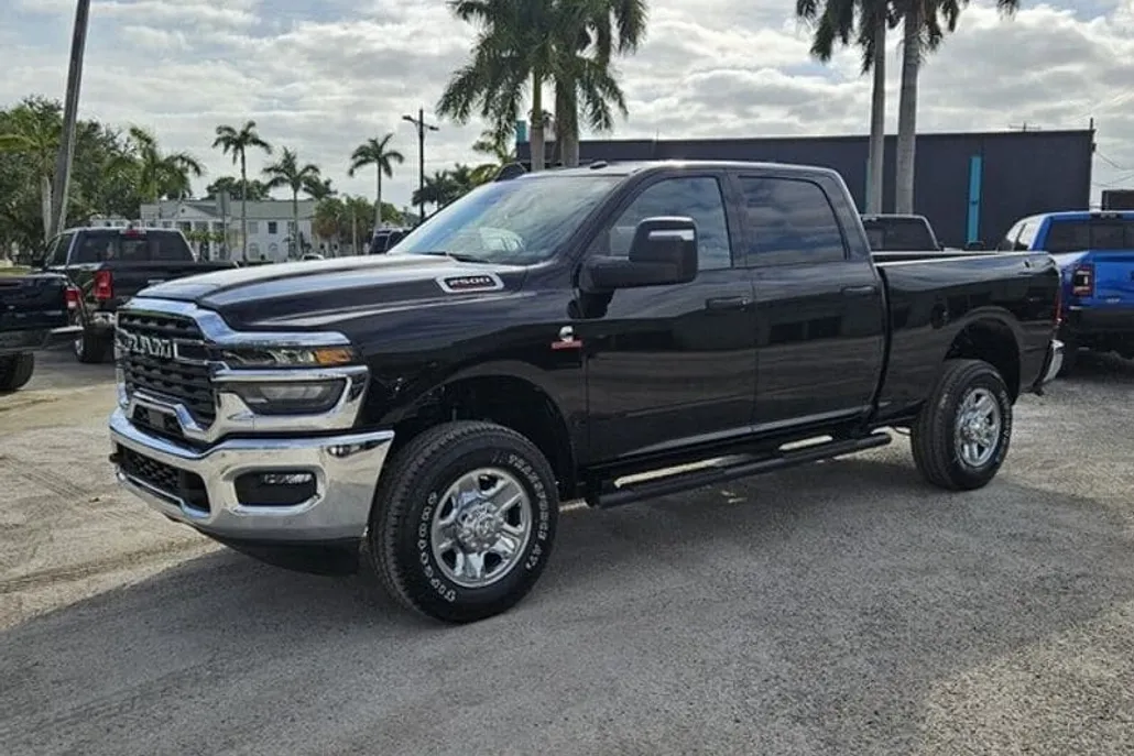 2025 Ram 2500 Tradesman photo 1