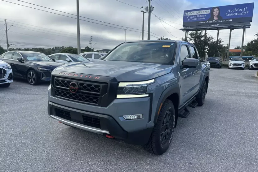 2024 Nissan Frontier PRO-X Crew Cab photo 1