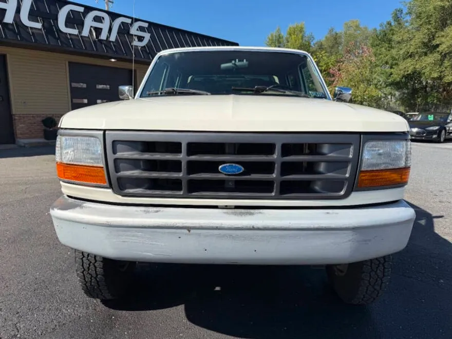1996 Ford F-350 XLT photo 1