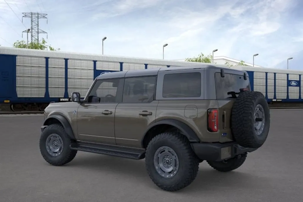 2025 Ford Bronco Outer Banks photo 1