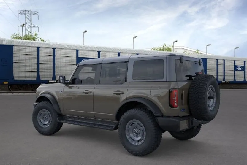 2025 Ford Bronco Outer Banks photo 1