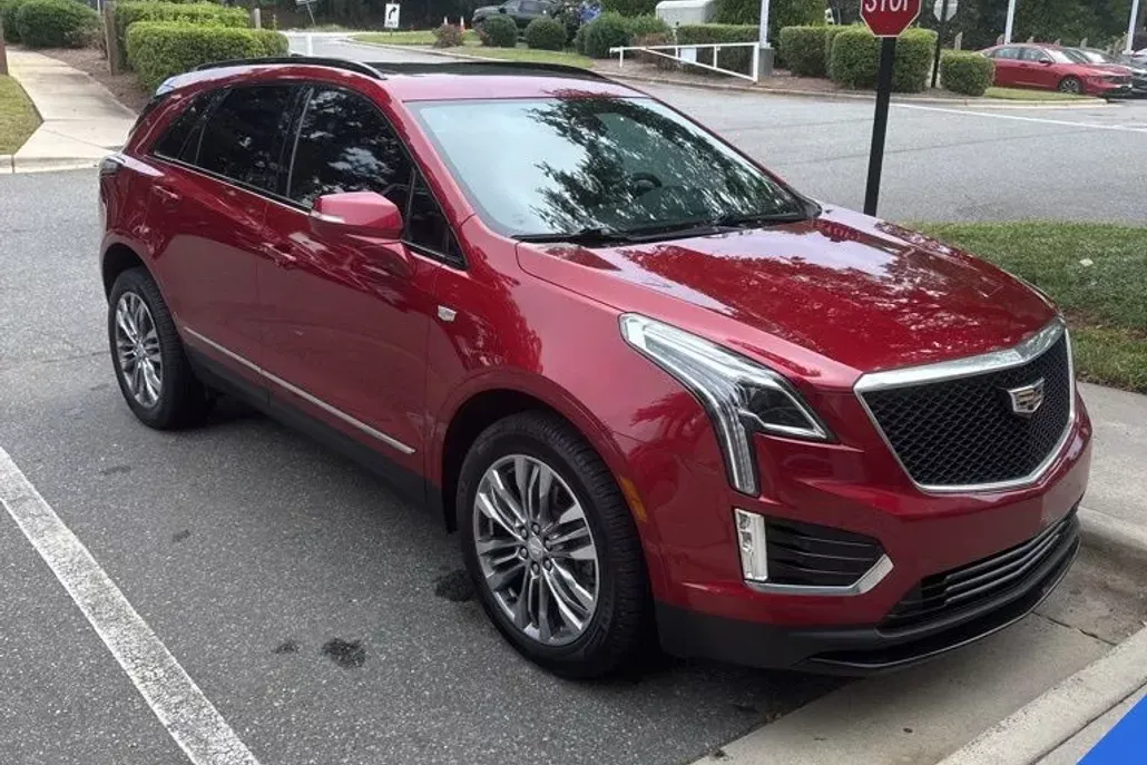 2020 Cadillac XT5 Sport photo 1
