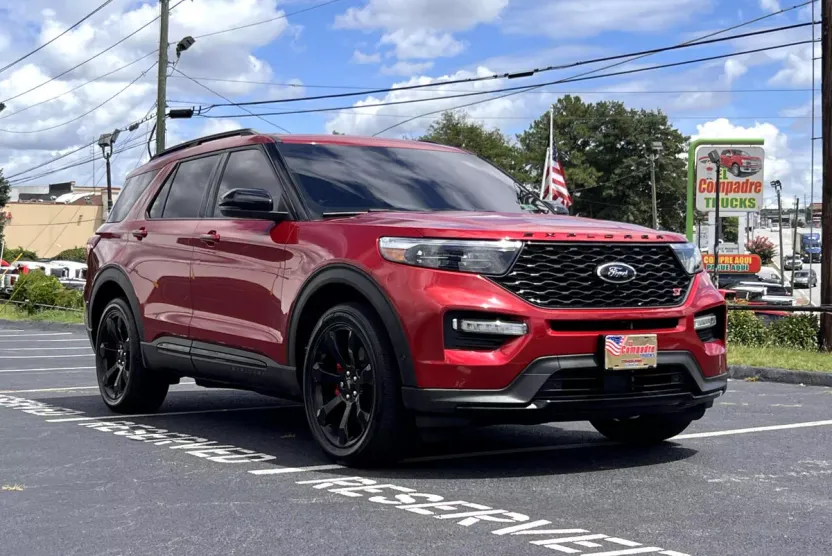 2021 Ford Explorer ST photo 1