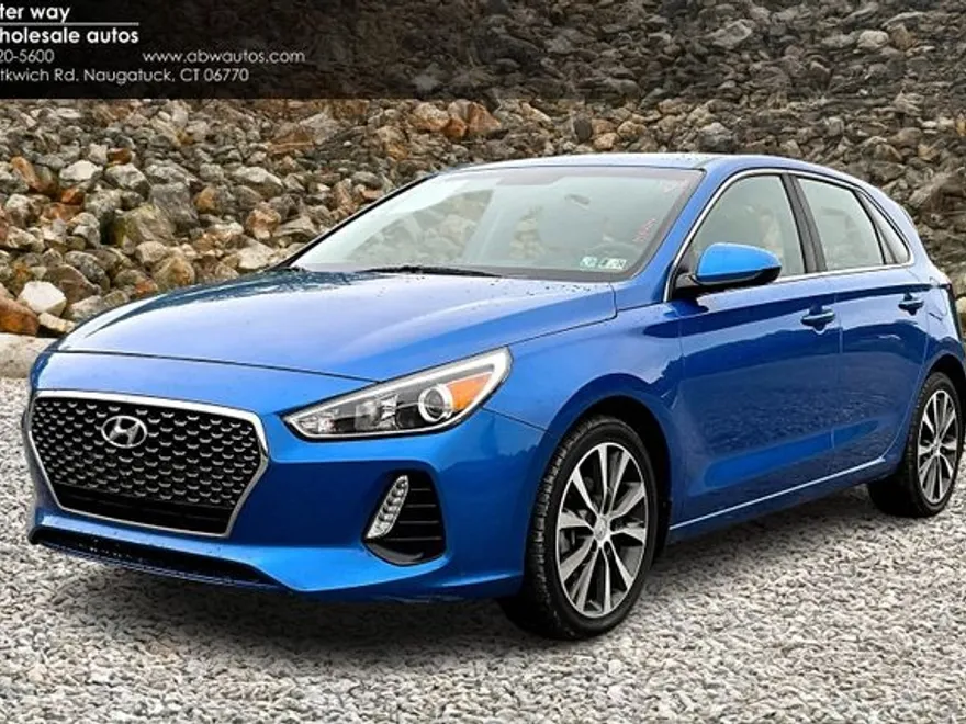 2018 Hyundai Elantra GT Base photo 1