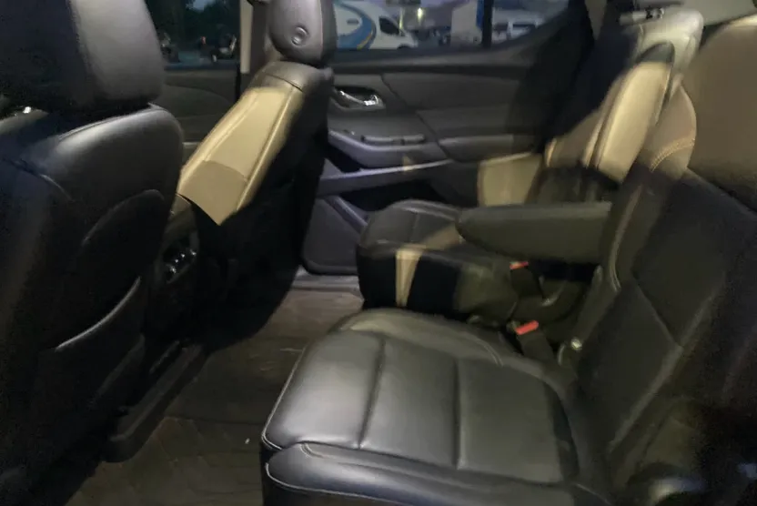 2021 Chevrolet Traverse RS photo 1