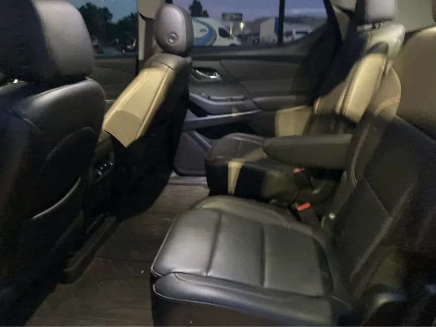 2021 Chevrolet Traverse RS photo 1