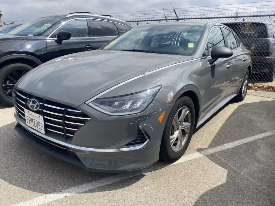2021 Hyundai Sonata SE photo 1