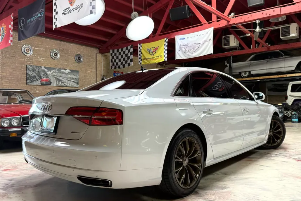 2017 Audi A8 3.0T Quattro photo 1