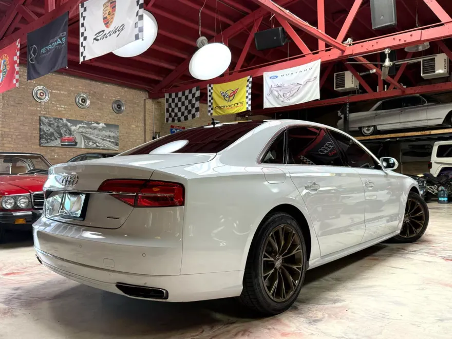 2017 Audi A8 3.0T Quattro photo 1