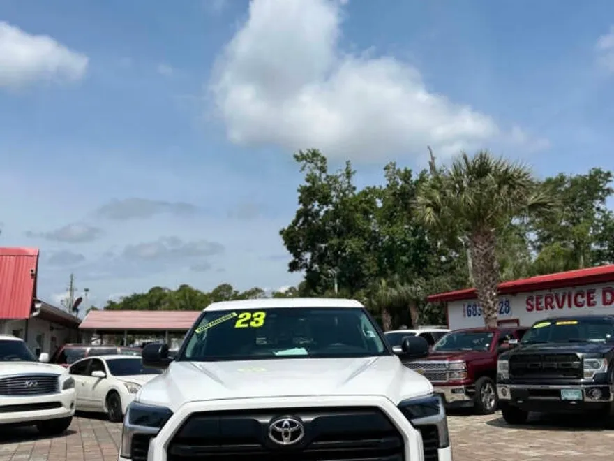 2023 Toyota Tundra SR5 photo 1