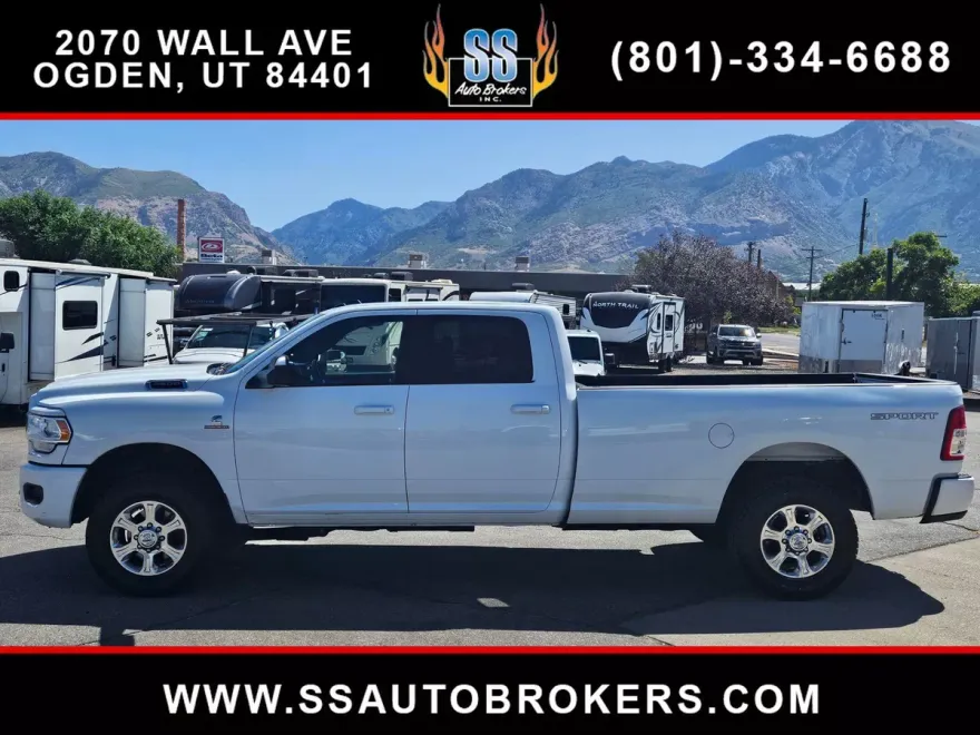 2022 Ram 3500 Big Horn photo 1
