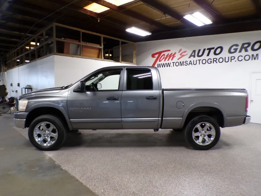 2006 Dodge Ram SLT photo 1