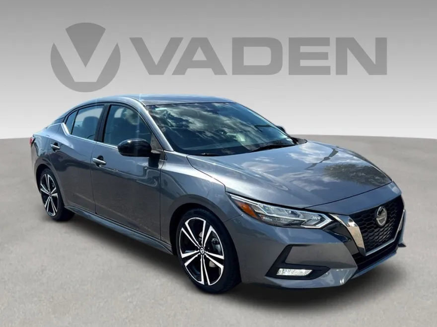 2022 Nissan Sentra SR photo 1