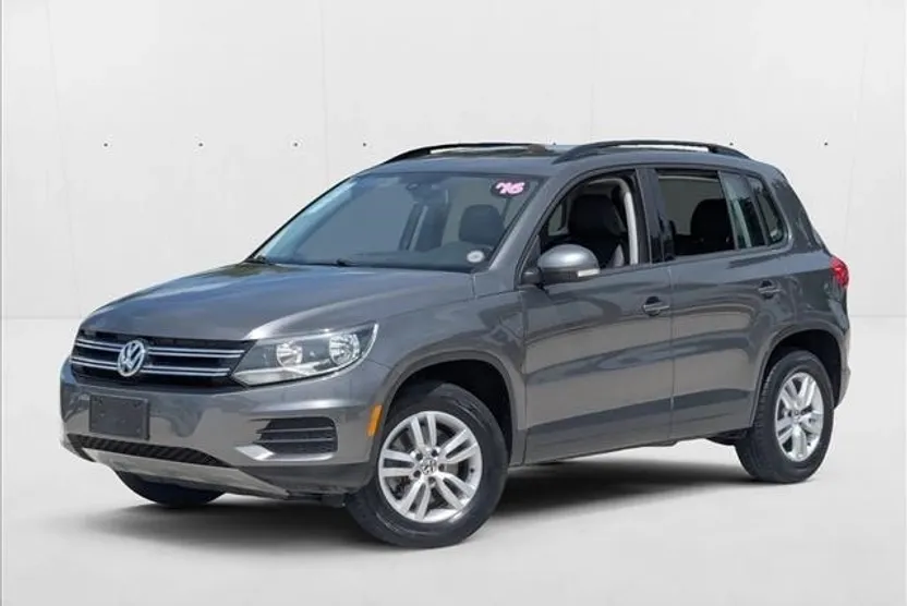 2016 Volkswagen Tiguan S photo 1