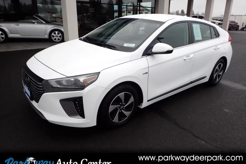 2019 Hyundai Ioniq SEL photo 1