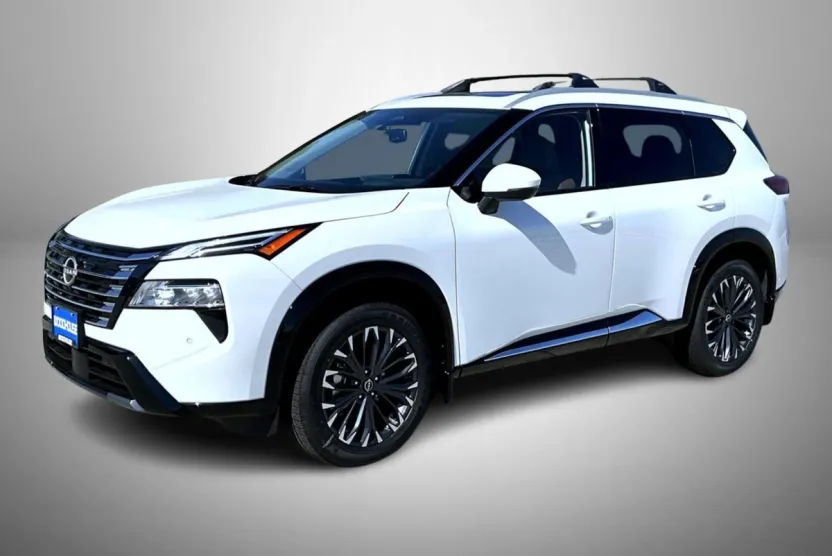 2026 Nissan Rogue Platinum photo 1