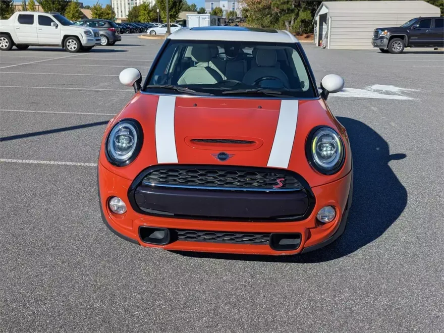 2019 Mini Cooper 4 Door Hardtop S photo 1