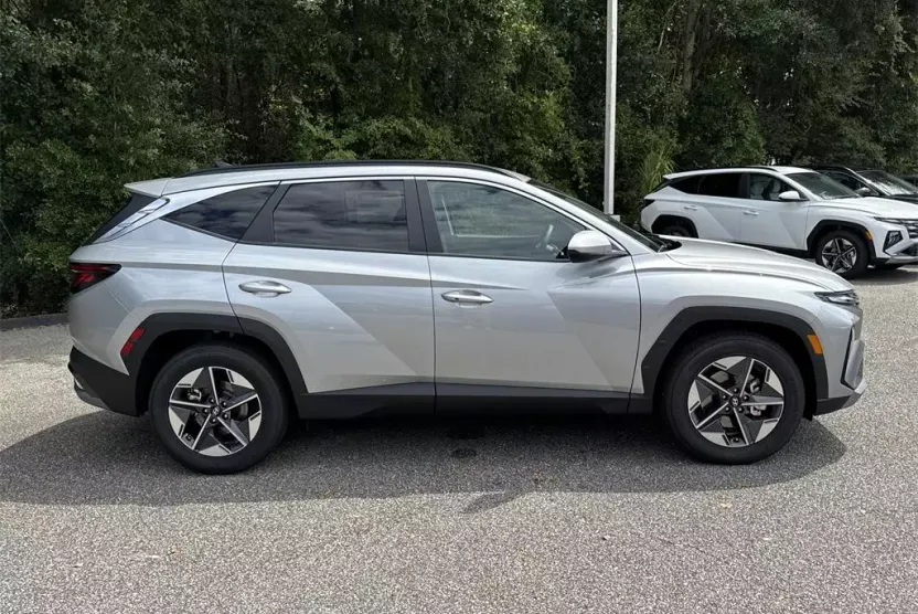 2026 Hyundai Tucson SEL photo 1