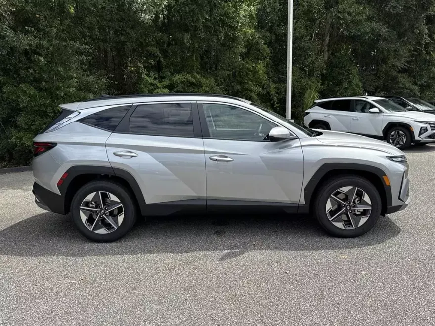 2026 Hyundai Tucson SEL photo 1