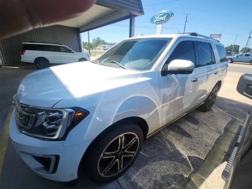 2021 Ford Expedition Limited photo 1