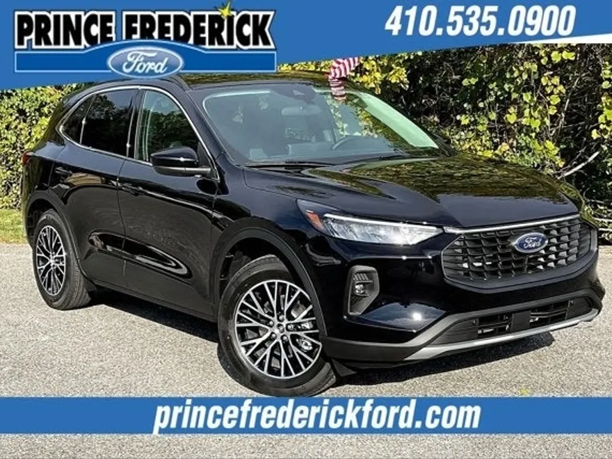 2025 Ford Escape photo 1