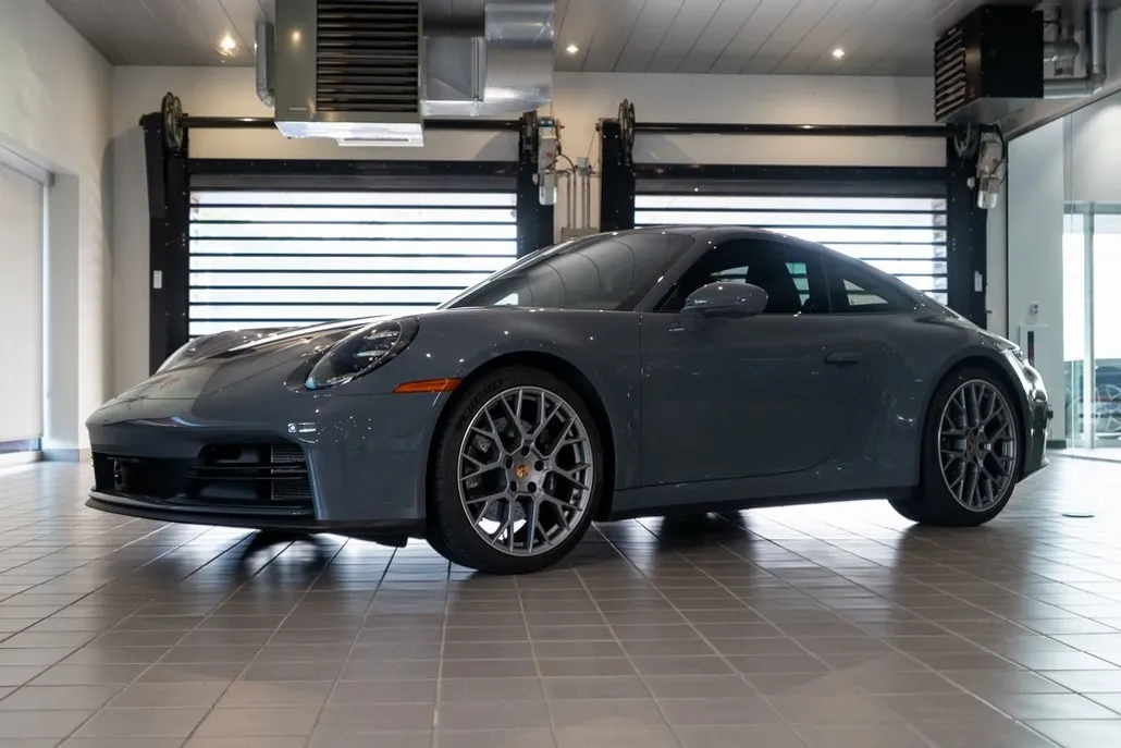 2025 Porsche 911 photo 1