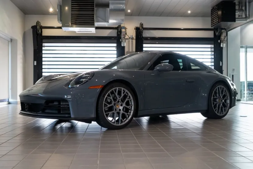 2025 Porsche 911 photo 1