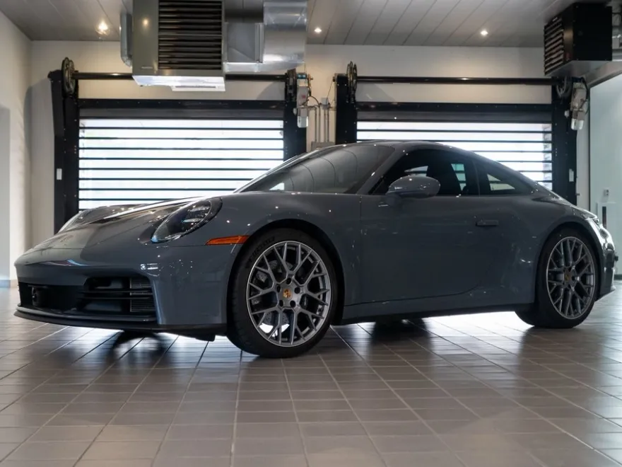 2025 Porsche 911 photo 1