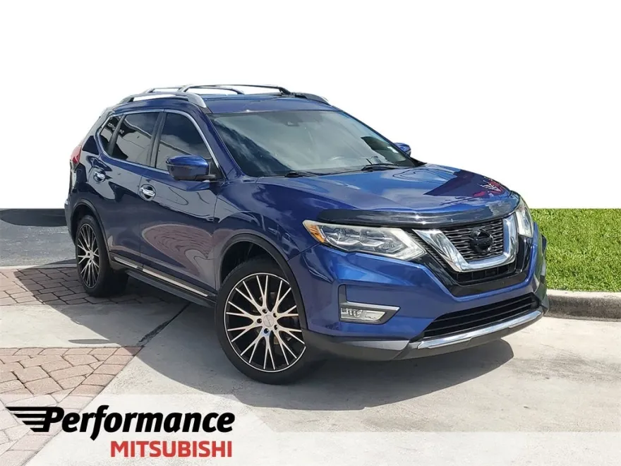 2017 Nissan Rogue SL photo 1