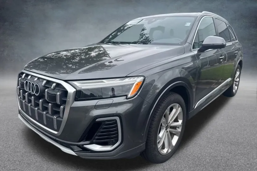 2025 Audi Q7 55 Premium photo 1