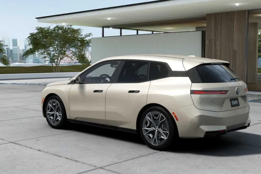 2026 Bmw iX photo 1