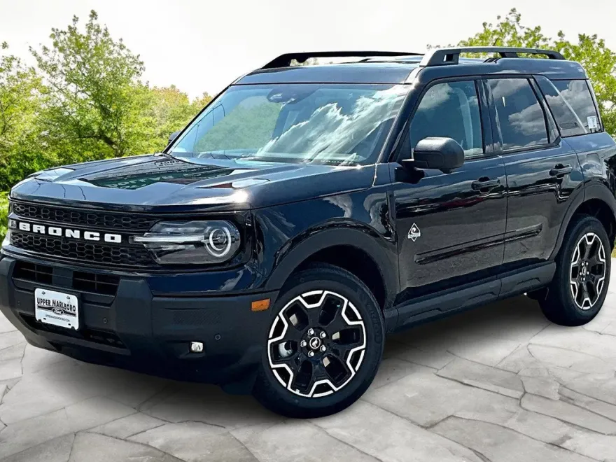 2025 Ford Bronco Sport Outer Banks photo 1