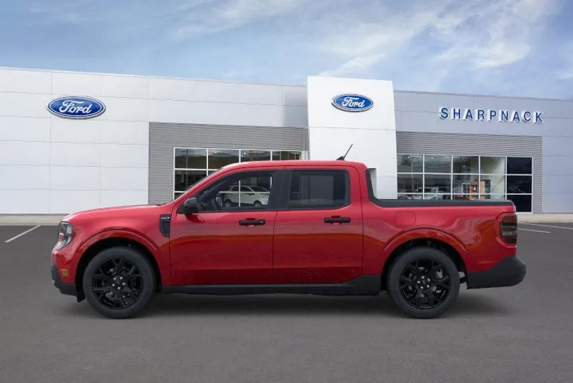 2025 Ford Maverick XLT photo 1