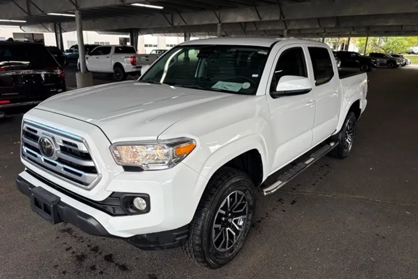 2023 Toyota Tacoma SR photo 1