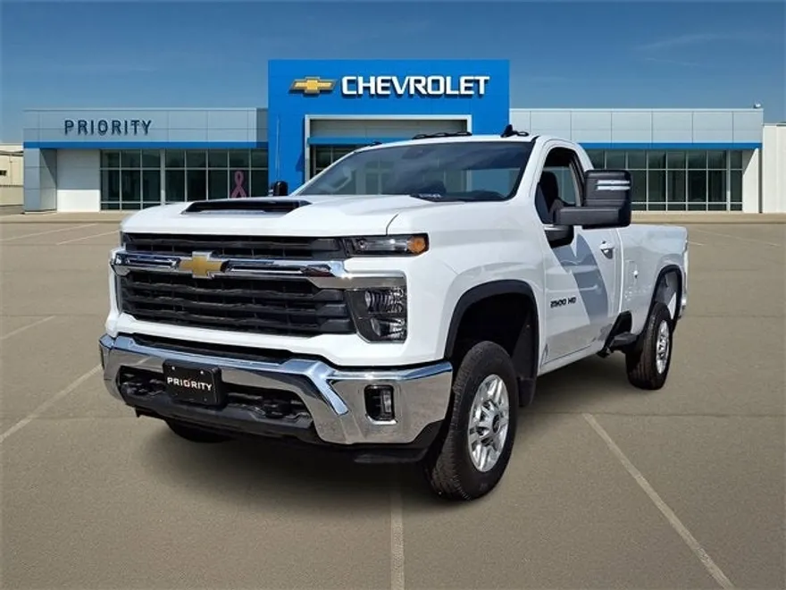 2025 Chevrolet Silverado 2500HD LT photo 1