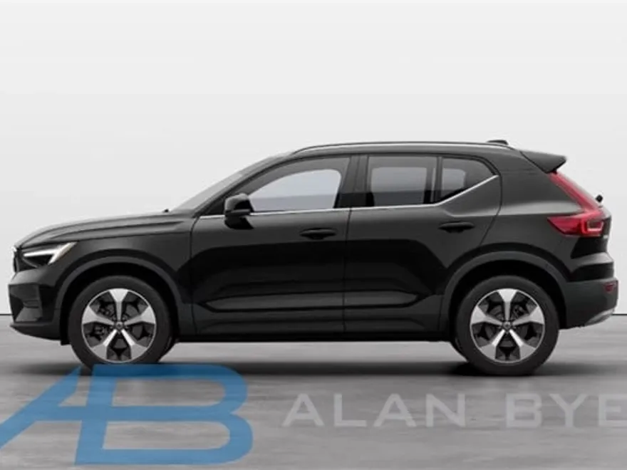 2025 Volvo XC40 Core photo 1