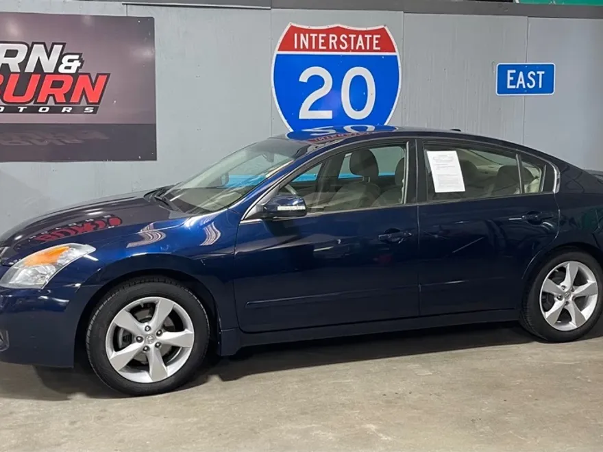 2008 Nissan Altima 3.5 SE photo 1