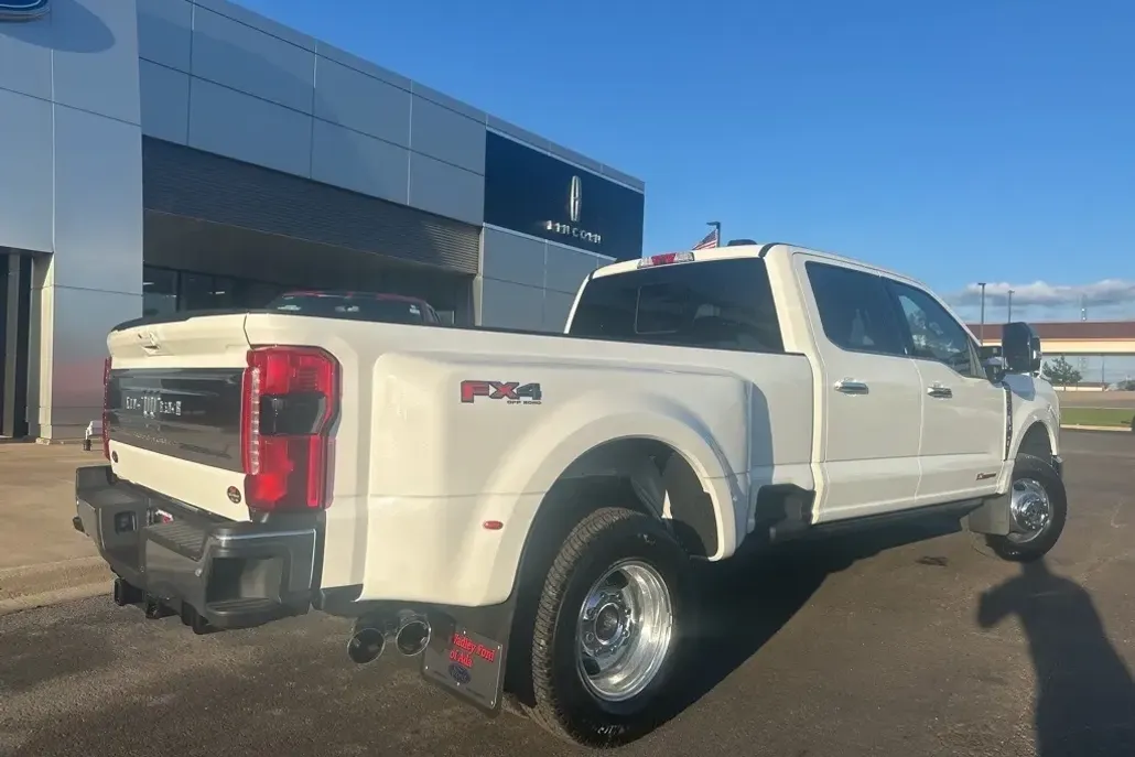 2026 Ford F-350 photo 1