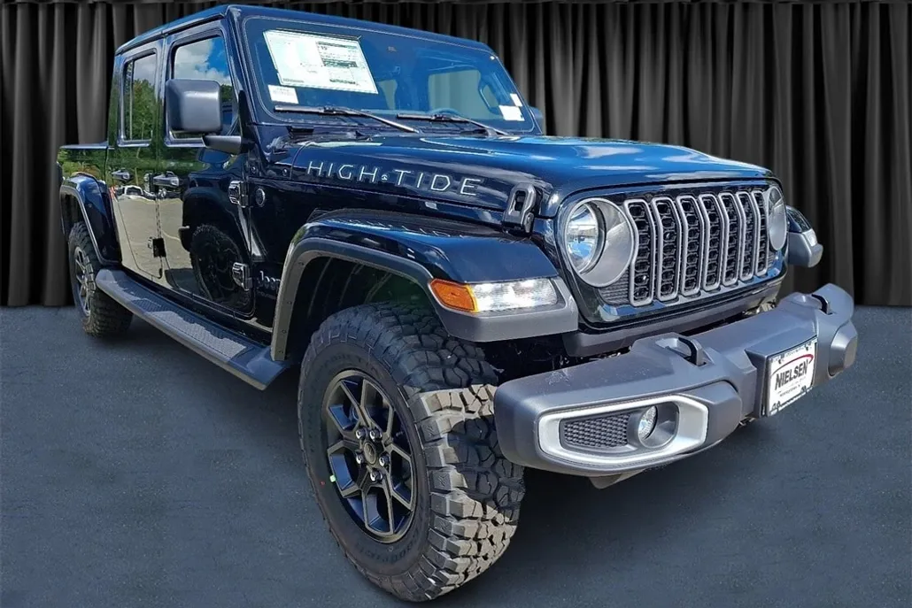 2025 Jeep Gladiator Sport photo 1